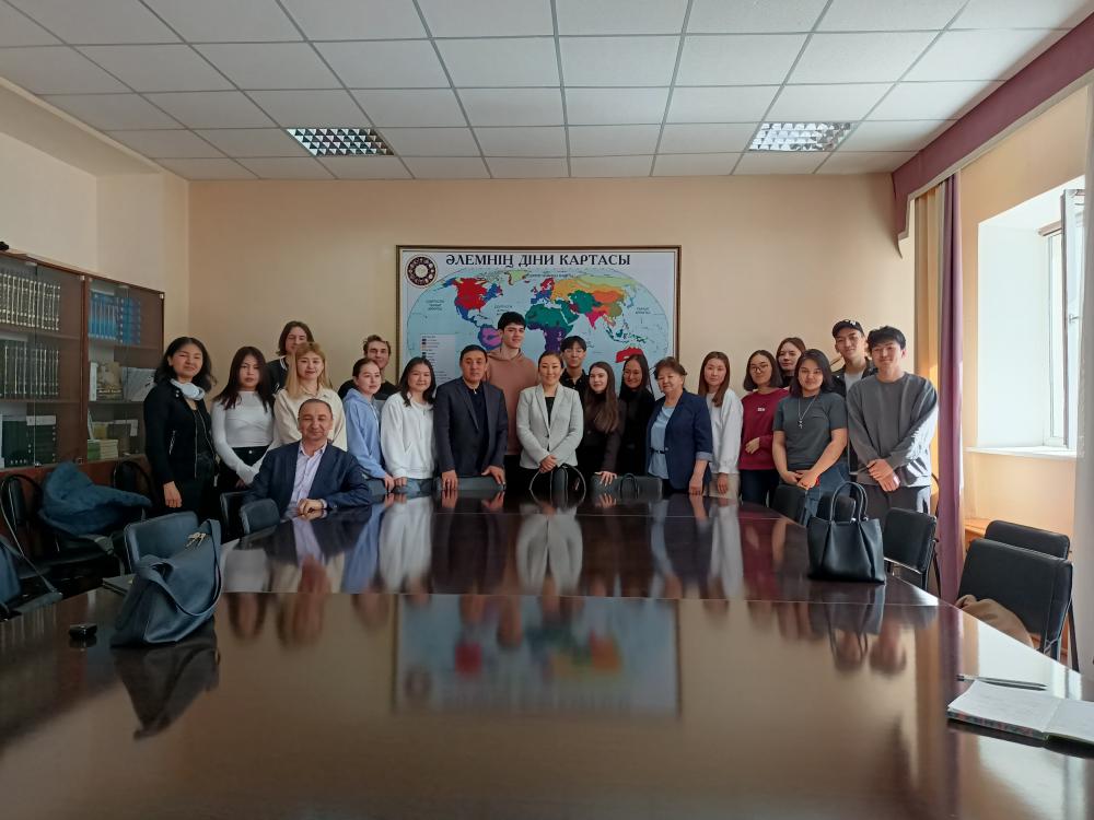 Встреча студентов с главным режиссером дирекции информационных программ Мәрмәр Оразбаевой